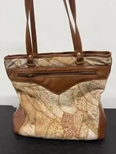 ★肩掛け可レトロ調★パッチワーク風トートバッグ 大容量