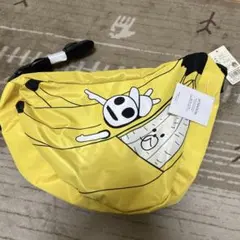 新品タグ付き ScoLar スカラー　バナナボディバッグ イエローのサムネイル