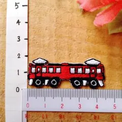 刺繍アイロンワッペン 1枚 電車 黄色 電車 鉄道車両 train レッド 残１