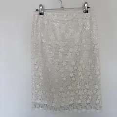 ルルウィルビー　星柄のタイトスカート