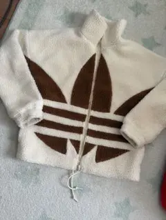 adidas モコモコジャケット