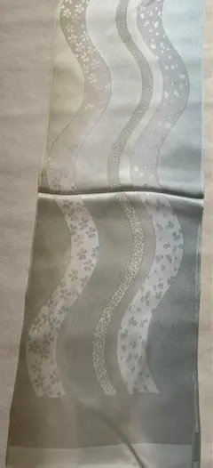 新品　正絹　帯揚げ　桜柄　水色