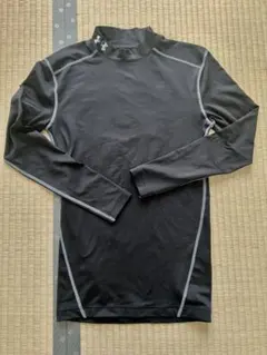 UNDER ARMOUR アンダーシャツ　起毛　黒　MD ジュニア