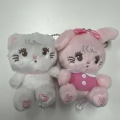 猫とウサギのぬいぐるみマスコット