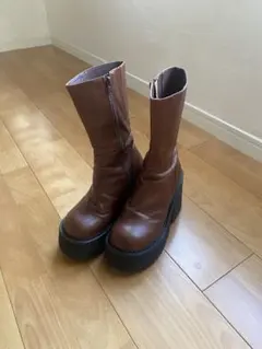 Unif 厚底 レザー ミドルブーツ ブラウン US6のサムネイル