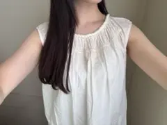 ホワイトノースリーブシャツ刺繍入り♡