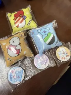 BT21 くら寿司　キーホルダー 缶バッジ セット