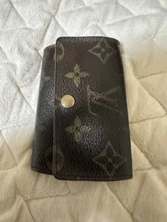 Louis Vuitton ダークブラウン キーケース