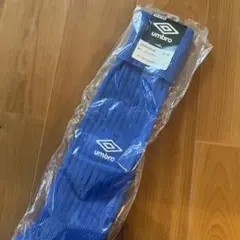 umbro サッカーソックス 22-24 青