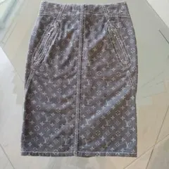 Louis Vuitton 総柄グレー ひざ丈スカート　※バッコス様専用のサムネイル