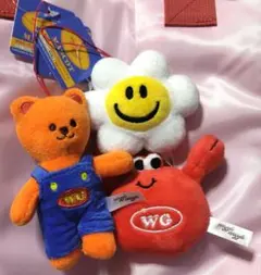 Wiggle Wiggle カニ お花 くま マスコット ぬいぐるみのサムネイル