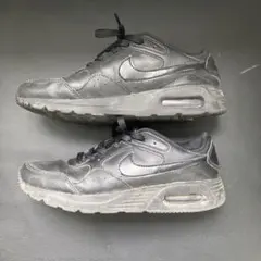 NIKE ブラック スニーカーのサムネイル