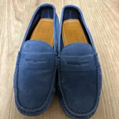 スエードローファー