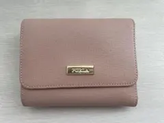 フルラ　三つ折り財布