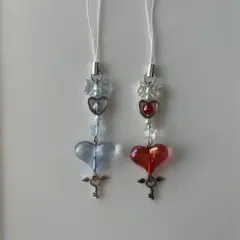 韓国ビーズキーホルダー 青 赤 コレクトブック y2k ハート リボン