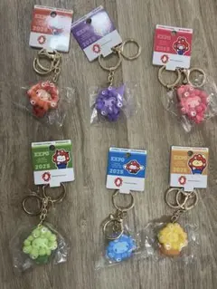 サンリオ　ミャクミャク　万博 推しカラー　立体マスコットキーホルダー