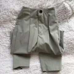 GU プリーツデザイン カジュアルパンツ グレー