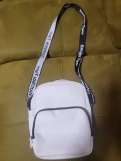 阪神タイガース　TIGERS ショルダーバッグ ホワイト