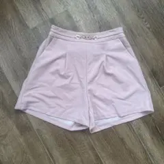 ピンク ショートパンツ チェーン付き
