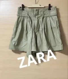 【美品】ZARA フェイクレザー ショートパンツ ベージュ M ハイウエスト