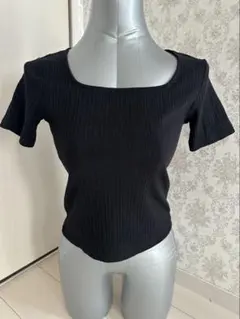 GU 黒 リブ編み 半袖 Tシャツ