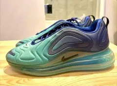 NIKE スニーカー