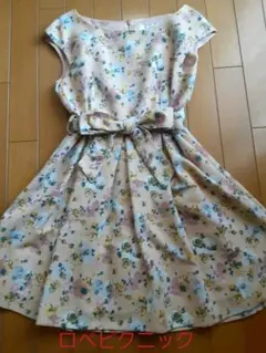 ロペピクニック花柄ピンクワンピース