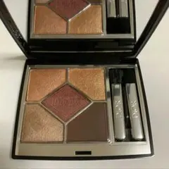 Dior ディオールショウ　サンククルール　689 アイシャドウ