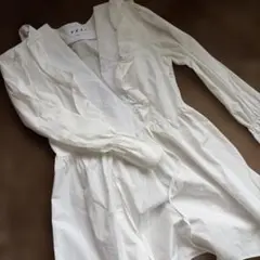 白 ホワイト 長袖 ワンピース 春 秋 フリル レディース