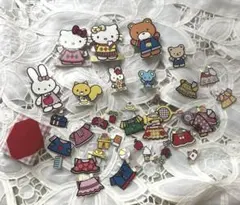 サンリオ　キティちゃん　着せ替えセット