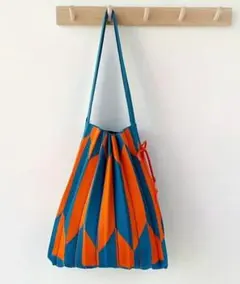 Item thumbnail for item 06eea8ec-0197-4628-b9e5-9109cb67282e