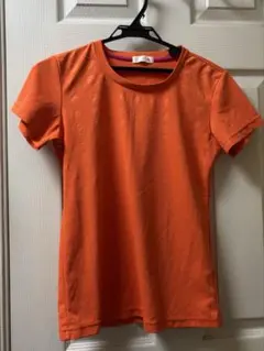 Ie coq sportif オレンジ Tシャツ