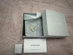 januka ゴールド V字型ネックレス