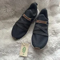 未使用級　ニューバランス　スリッポン　BEAYA 23cm