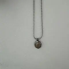 シルバーオーバル型ペンダントネックレス