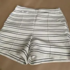 ZARA BASIC ホワイトネイビーストライプショートパンツ XS