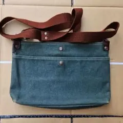 Item thumbnail for item e61e7505-fcf8-484b-85f4-8da3015c3b81