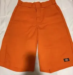 Dickies オレンジ ショートパンツ ルーズフィット　28