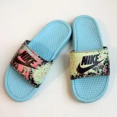 NIKE ナイキ ベナッシ JDI プリント ブルー ライトブルー 24cmのサムネイル
