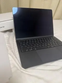 Apple MacBook Air (M2, 8GB, 256GB SSD)