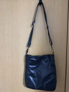 ボッテガヴェネタ ショルダーバッグ ブラック 黒 イントレチャート メンズ