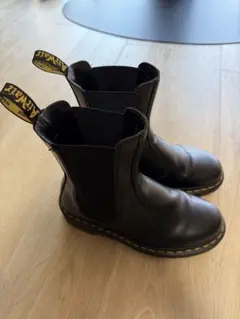 Dr. Martens Hurstonサイドゴアブーツ ヒール ブラック - メルカリ