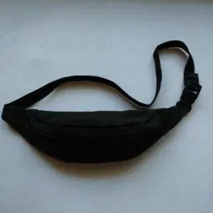 【無印良品】シンプル ブラック ウエストポーチ ボディバッグのサムネイル