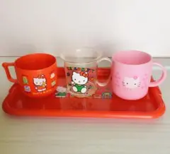 平成レトロ　ハローキティ トレー、プラスチックコップ3個