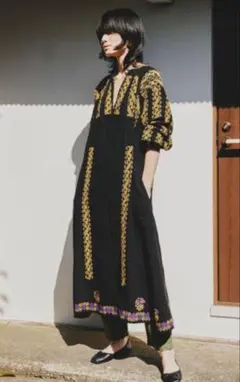 Freada/フリーダ　インドギャザースリーブ刺繍スモックワンピース
