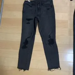 ブラックジーパンスキニー