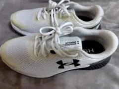 （訳あり）UNDER ARMOUR　チャージド ローグ3　新品未使用26cmのサムネイル