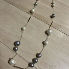 ホワイト　グレー コットンパール ロングネックレス