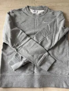 Nike グレー クルーネック トレーナー