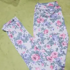 スキニーパンツのサムネイル